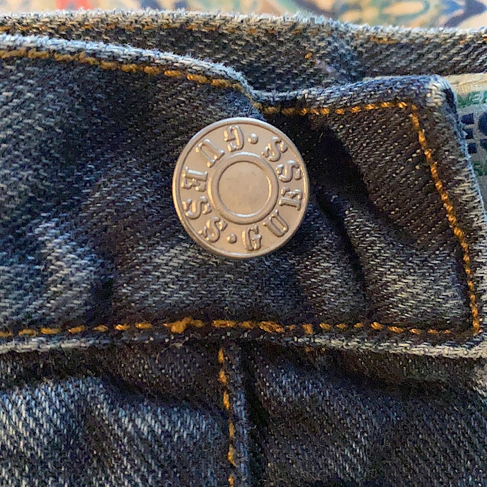 Guess Jeans - Picture 3 of 5